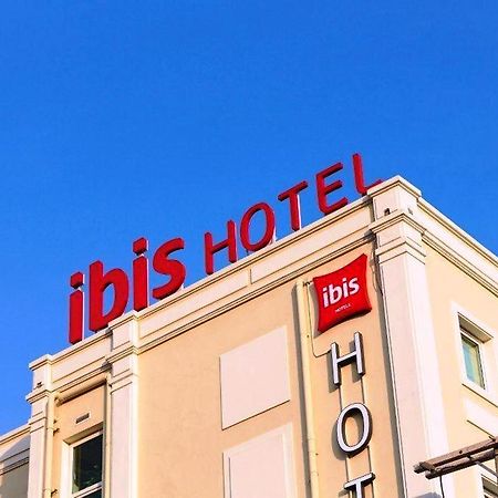 Ibis Vientiane Nam Phu Hotel Exterior photo